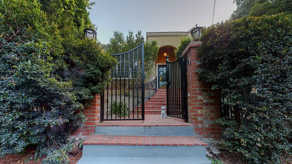Elfyer - Beverly Hills,  House - For Sale