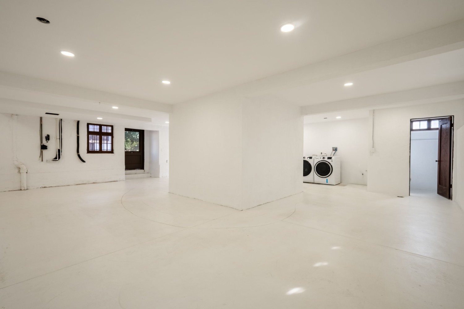 Elfyer - Los Angeles, CA House - For Sale