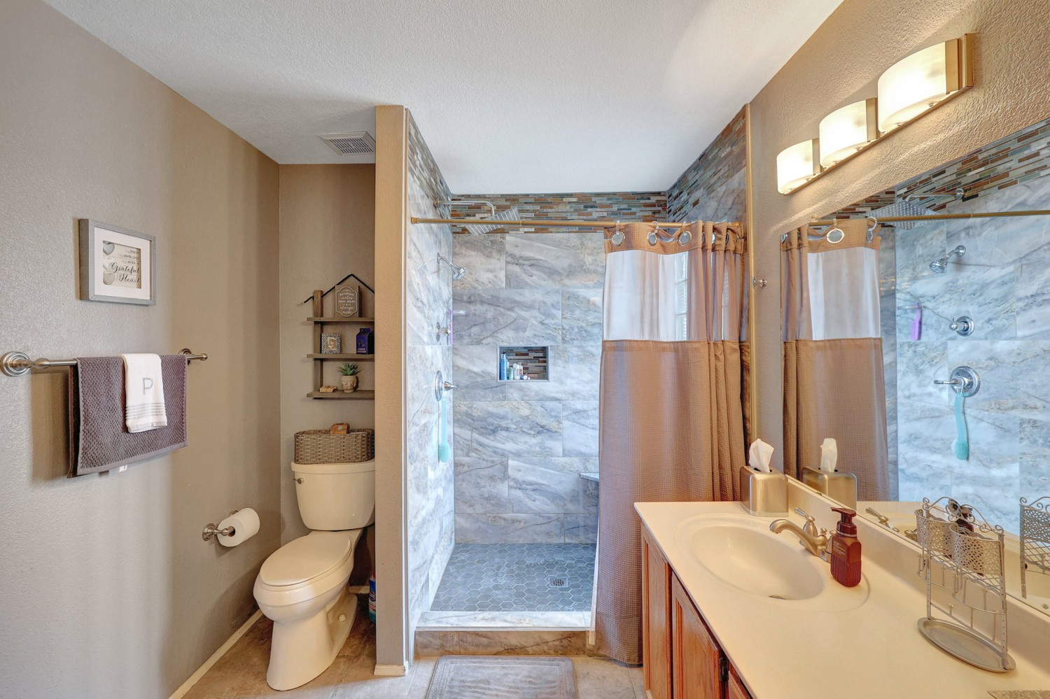 Elfyer - Glendale, AZ House - For Sale