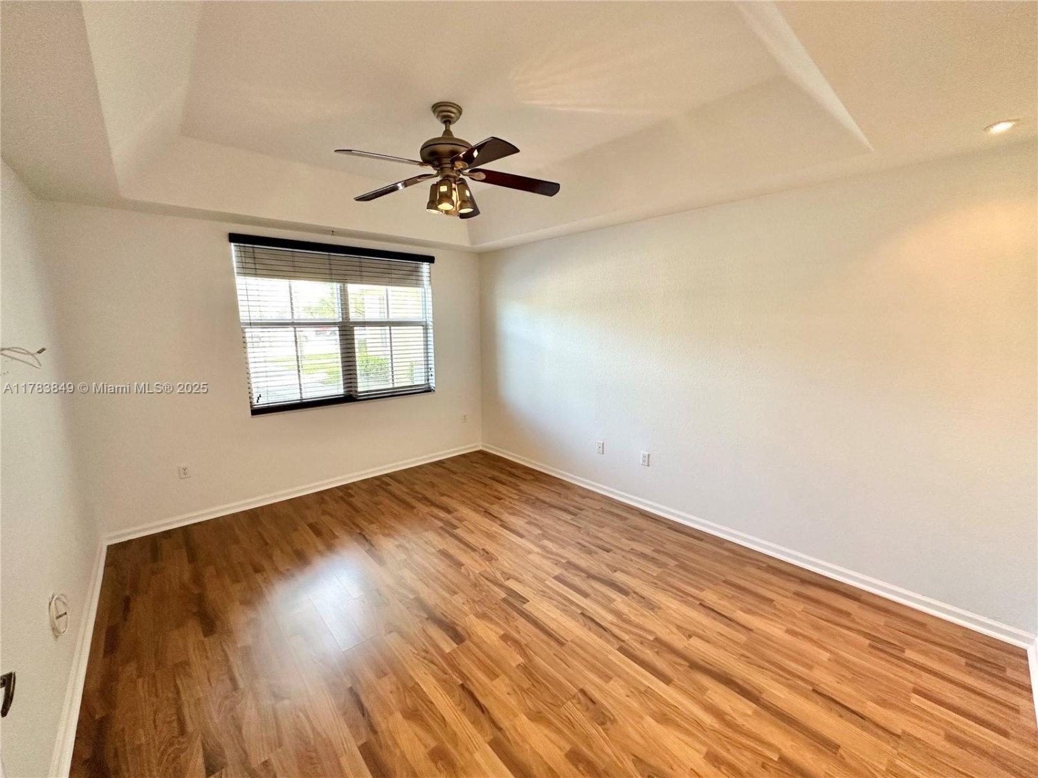 Elfyer - Doral, FL House - For Sale