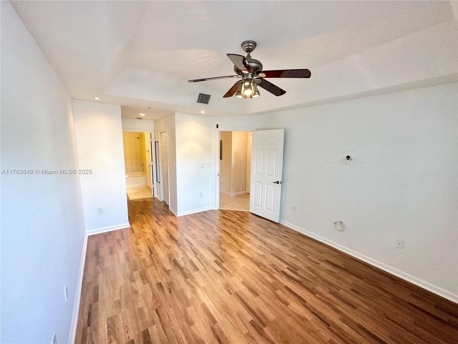 Elfyer - Doral, FL House - For Sale