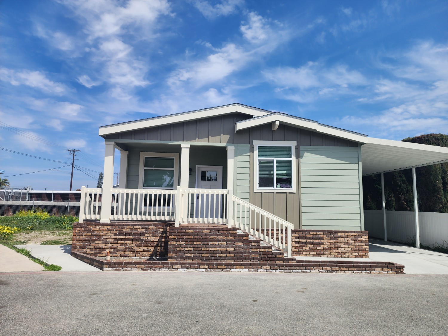 Elfyer - Huntington Beach, CA House - For Sale