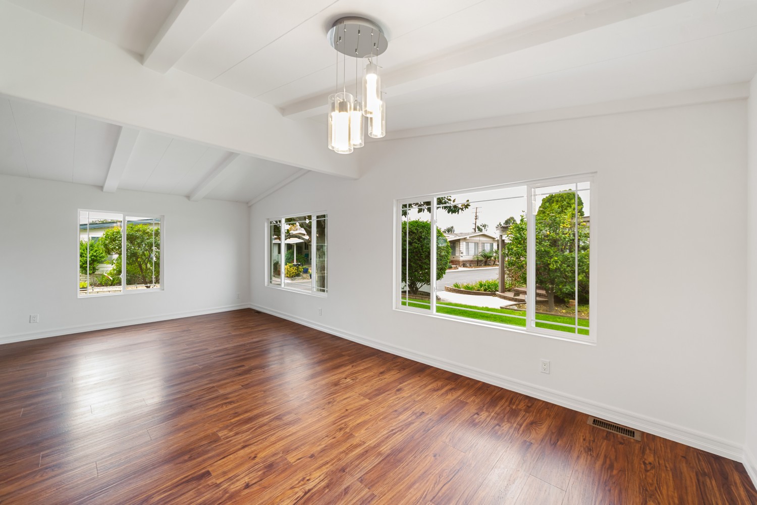 Elfyer - Placentia, CA House - For Sale