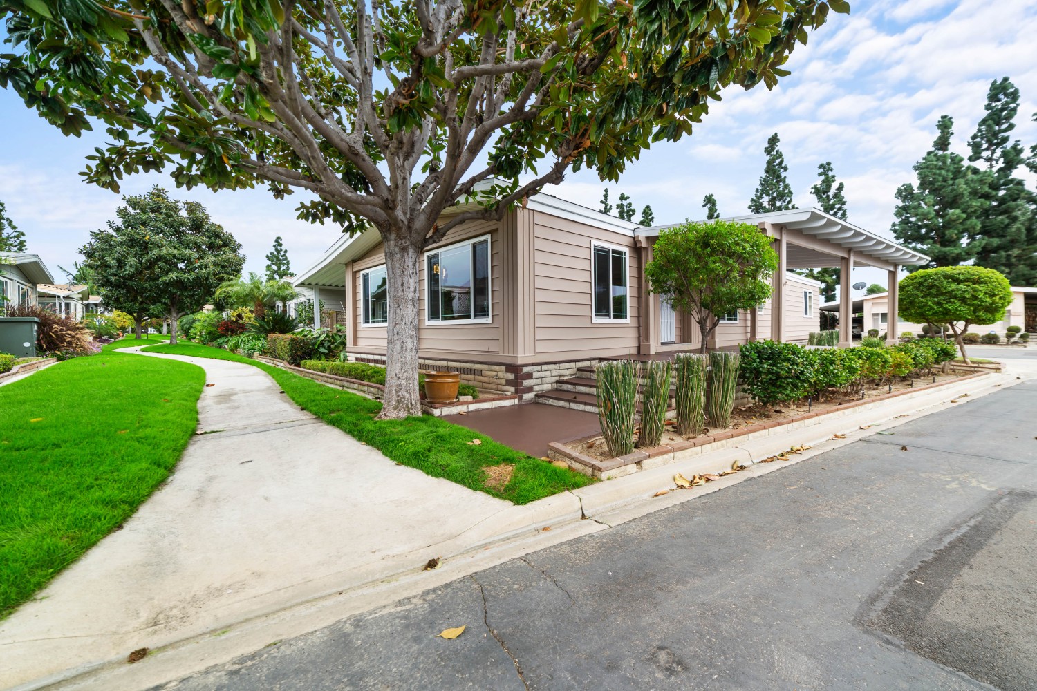 Elfyer - Placentia, CA House - For Sale