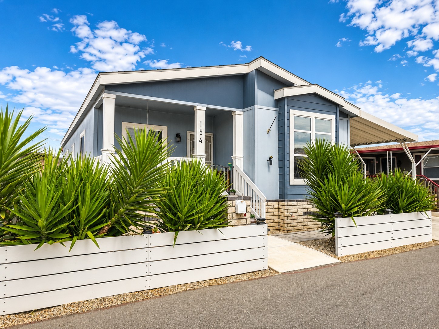 Elfyer - Huntington Beach, CA House - For Sale