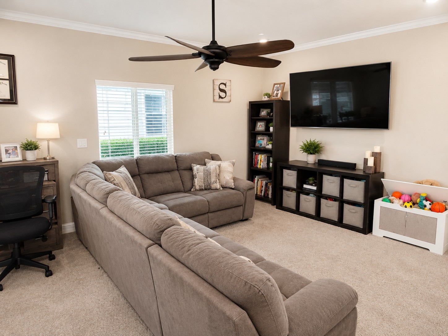 Elfyer - Huntington Beach, CA House - For Sale