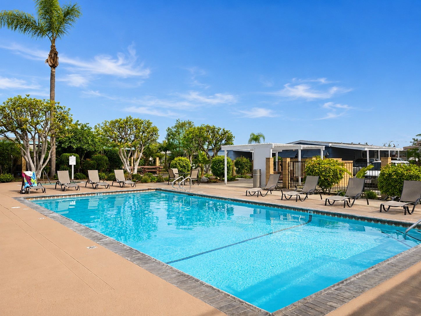 Elfyer - Huntington Beach, CA House - For Sale