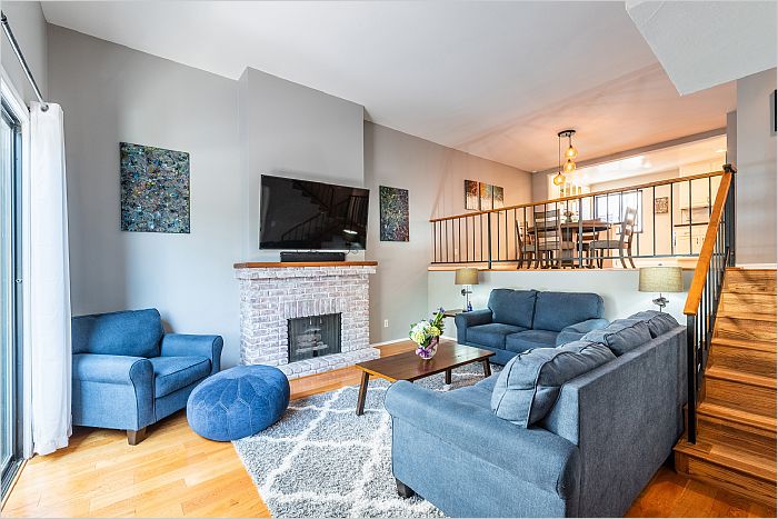 Elfyer - Burbank, CA House - For Sale