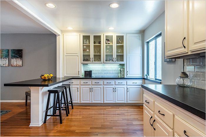 Elfyer - Burbank, CA House - For Sale