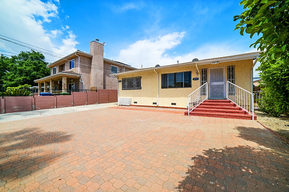 Elfyer - Los Angeles, CA House - For Sale