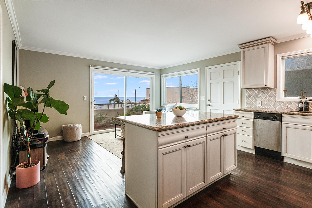 Elfyer - Manhattan Beach, CA House - For Sale