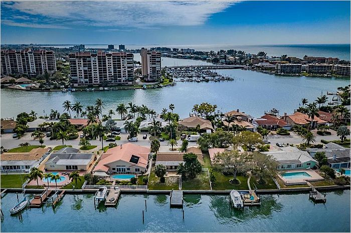 Elfyer - TREASURE ISLAND, FL House - For Sale