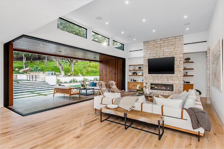 Elfyer - Tarzana, CA House - For Sale