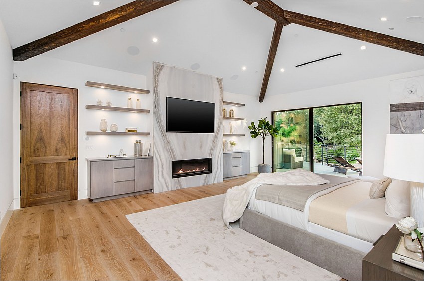 Elfyer - Tarzana, CA House - For Sale