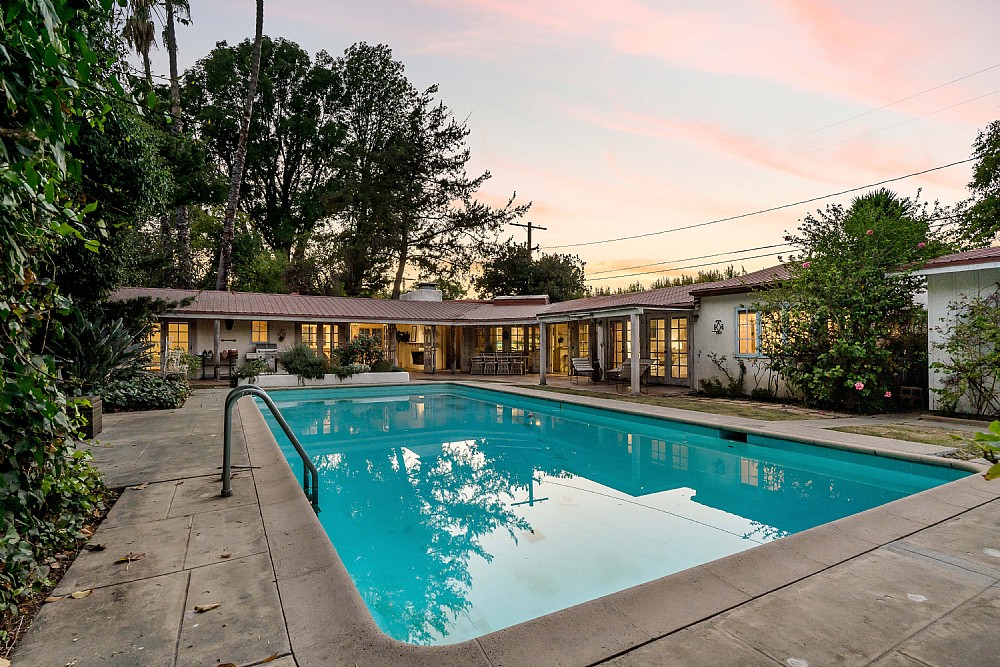 Elfyer - Studio City,  House - For Sale