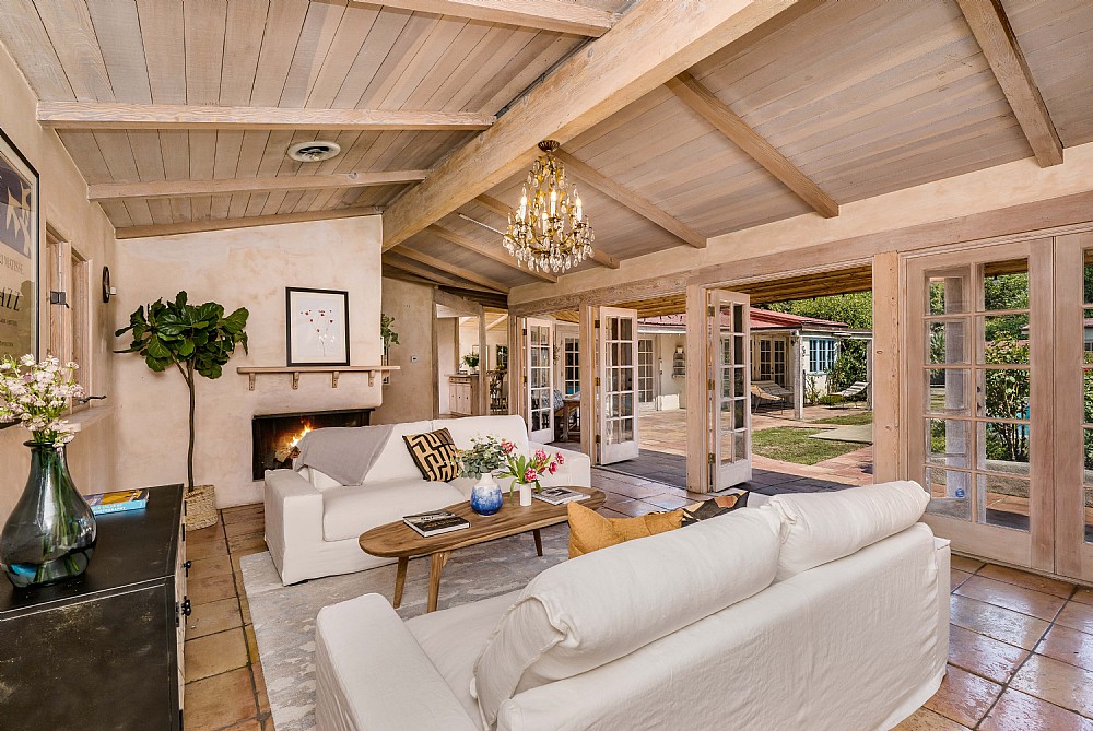 Elfyer - Studio City,  House - For Sale