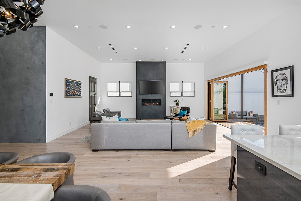 Elfyer - Encino, CA House - For Sale