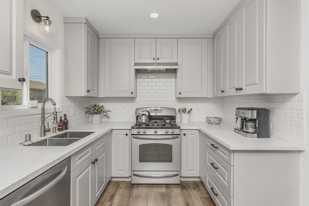 Elfyer - Burbank, CA House - For Sale