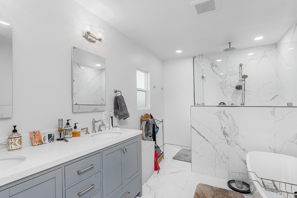 Elfyer - Tarzana, CA House - For Sale