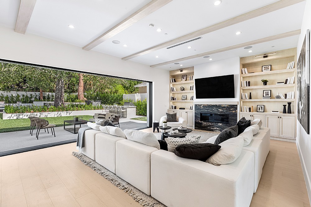 Elfyer - Tarzana, CA House - For Sale