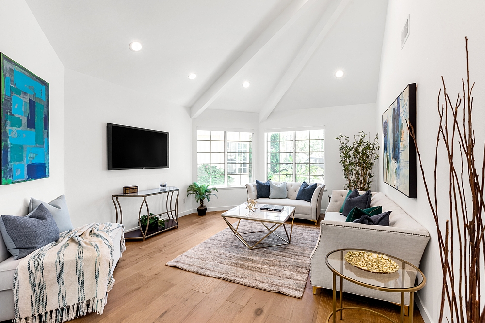 Elfyer - Tarzana, CA House - For Sale