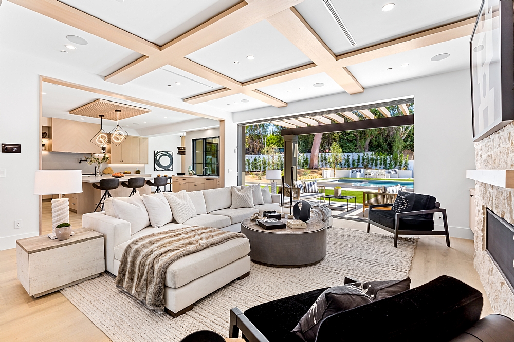 Elfyer - Tarzana, CA House - For Sale