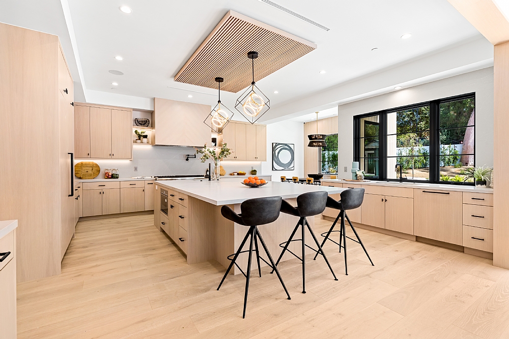 Elfyer - Tarzana, CA House - For Sale