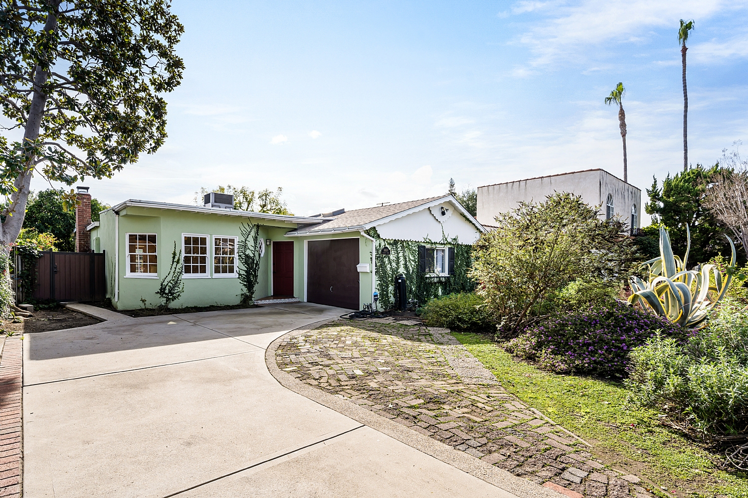 Elfyer - Sherman Oaks, CA House - For Sale