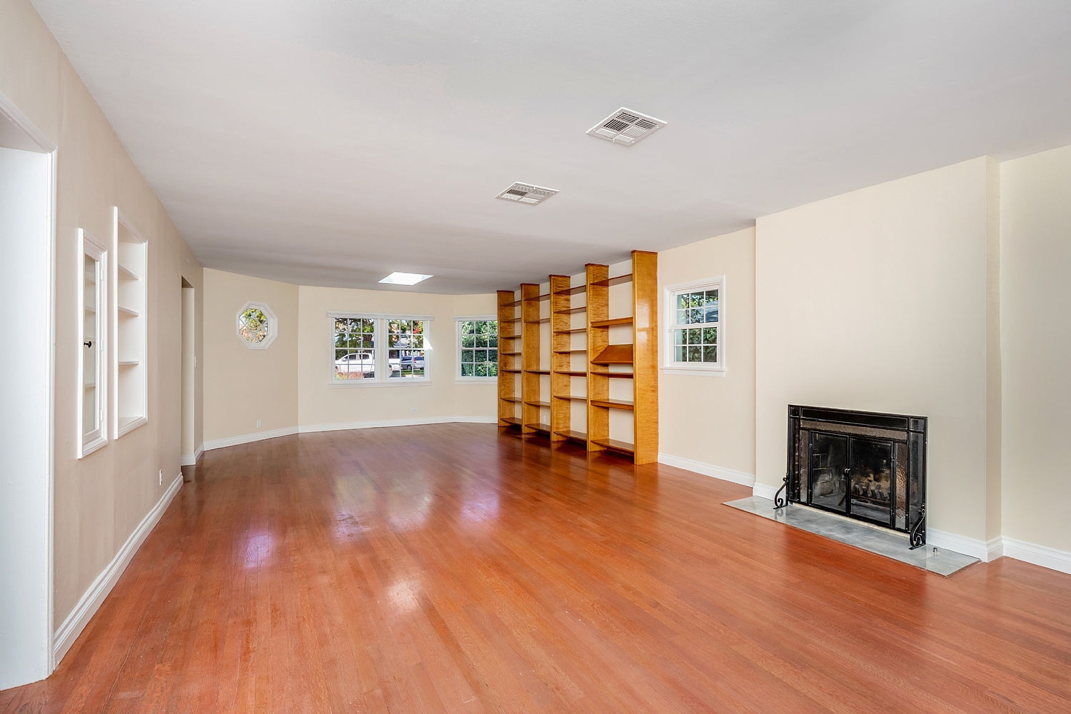 Elfyer - Sherman Oaks, CA House - For Sale