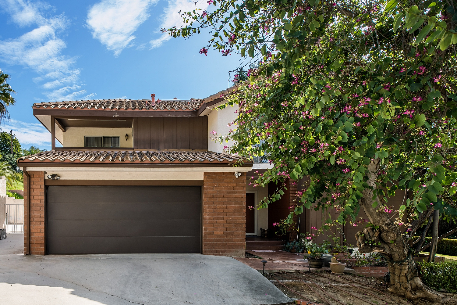 Elfyer - Burbank, CA House - For Sale