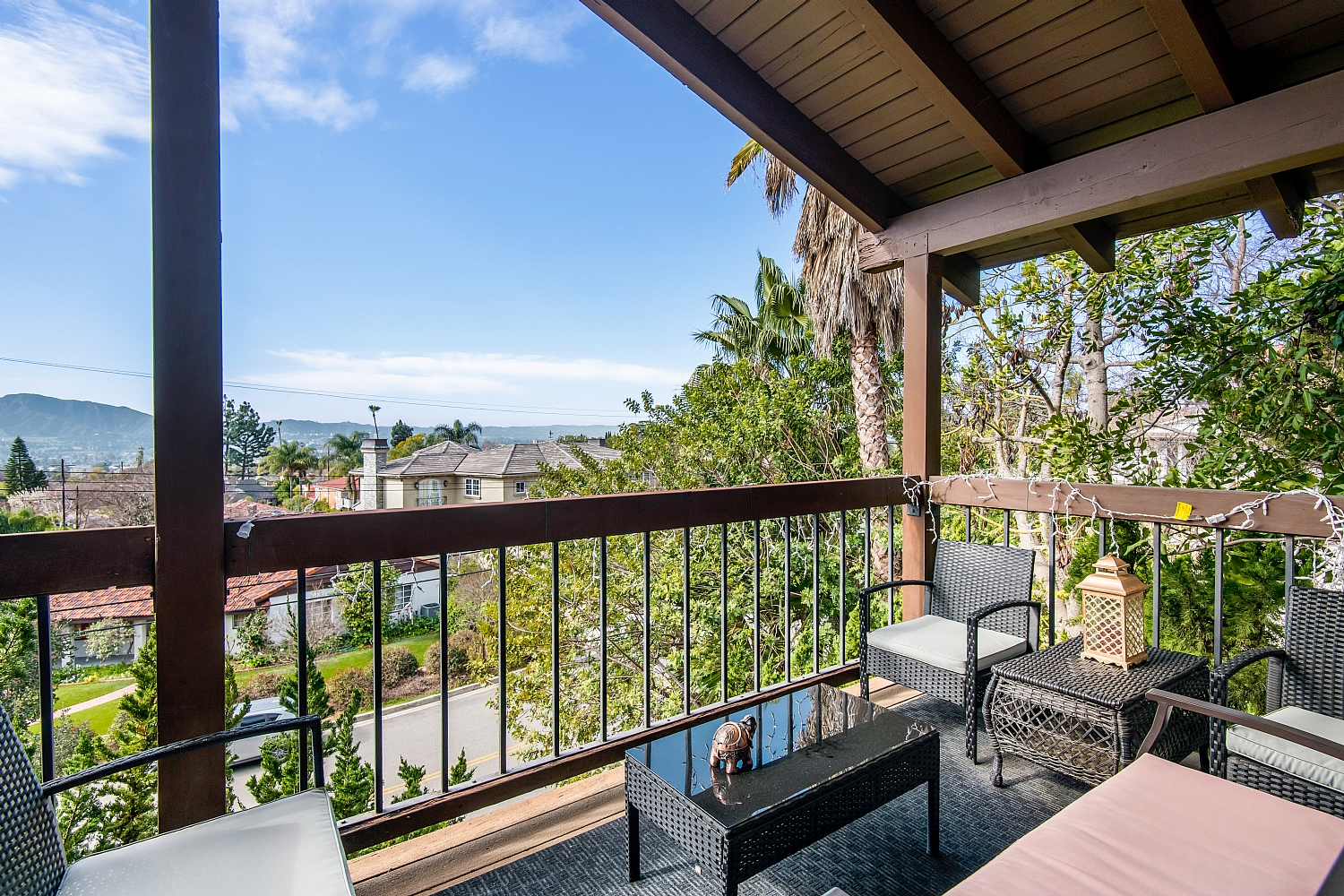 Elfyer - Burbank, CA House - For Sale