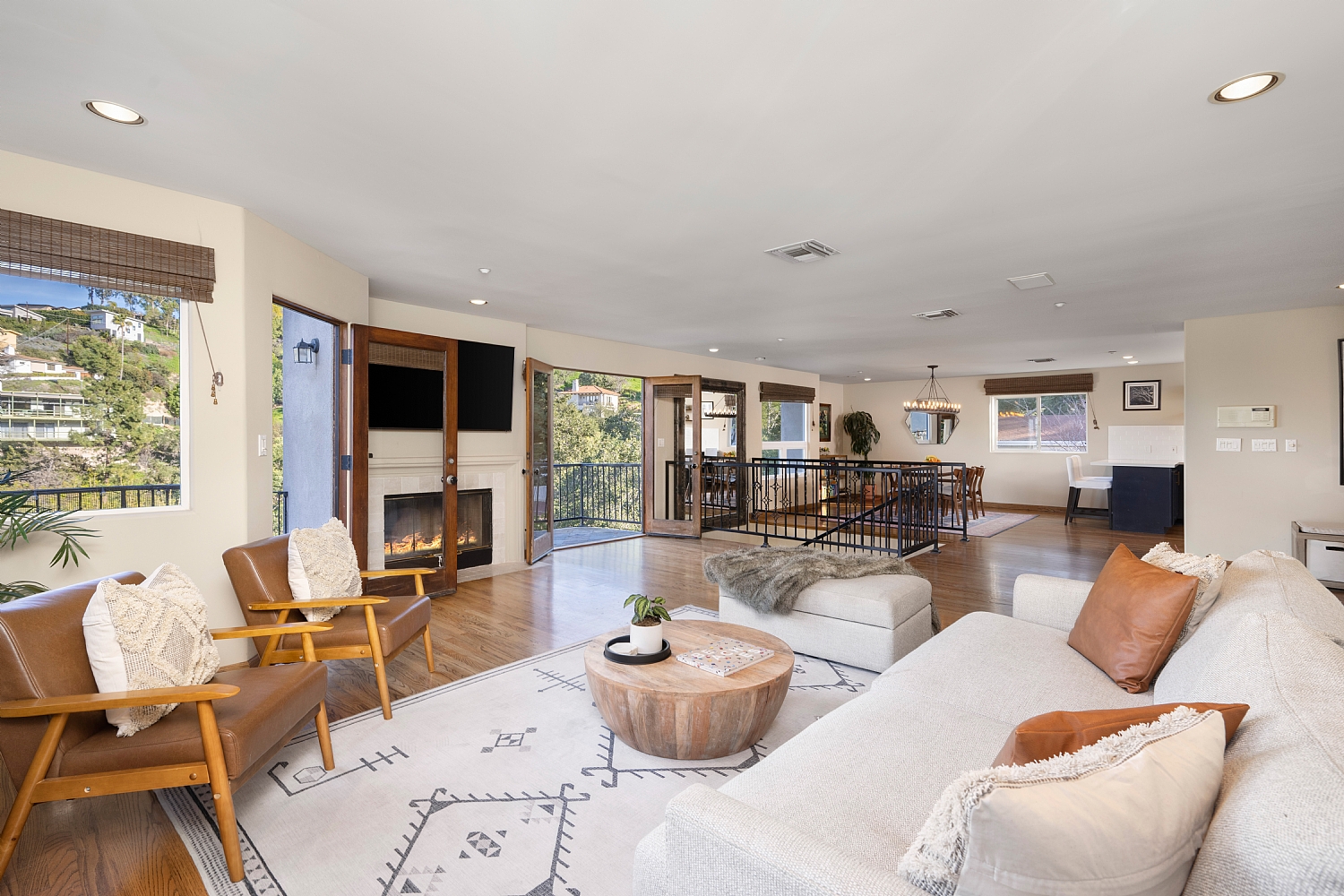 Elfyer - Sherman Oaks, CA House - For Sale