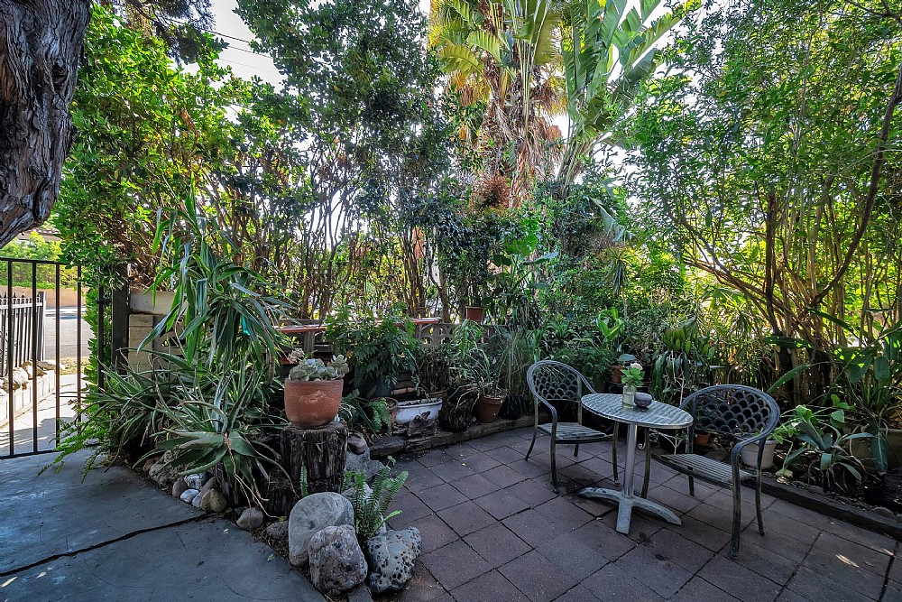 Elfyer - Los Angeles, CA House - For Sale