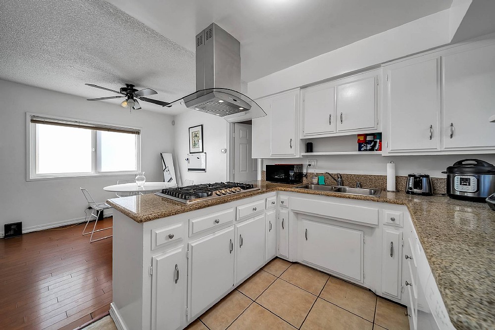 Elfyer - Los Angeles, CA House - For Sale