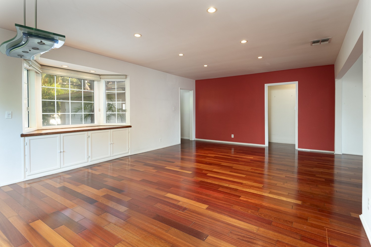 Elfyer - Sherman Oaks, CA House - For Sale