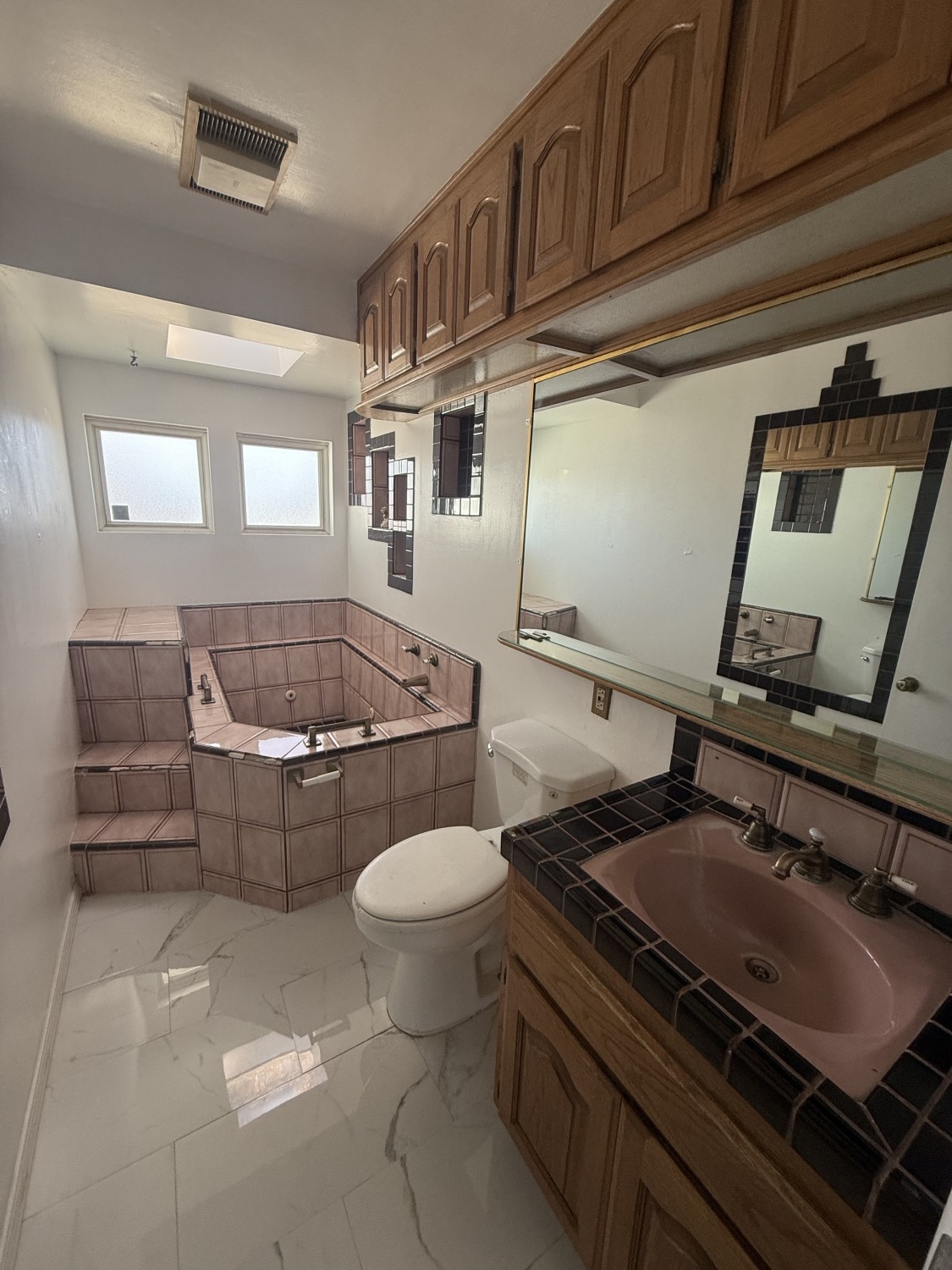 Elfyer - Lancaster, CA House - For Sale