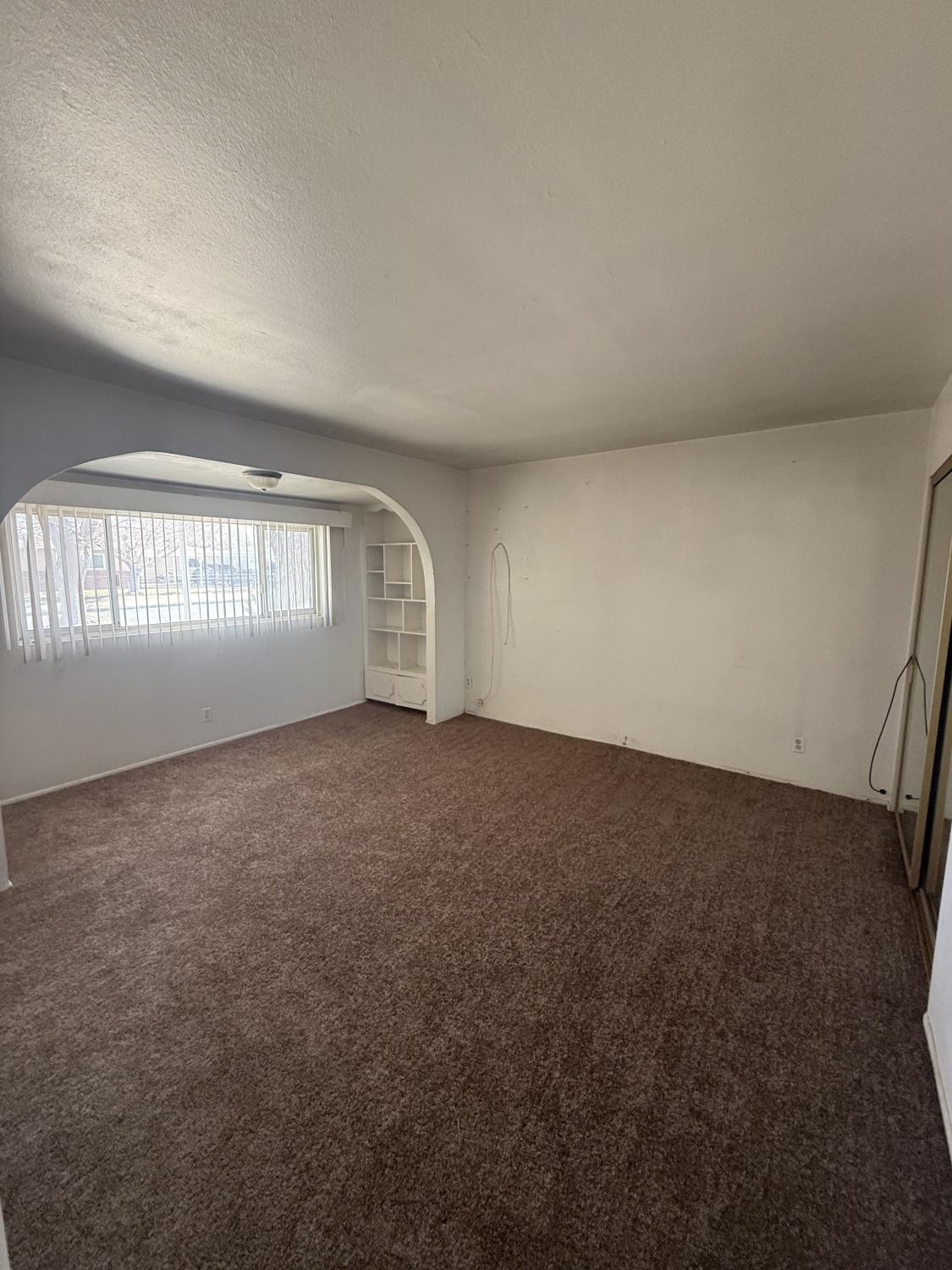 Elfyer - Lancaster, CA House - For Sale