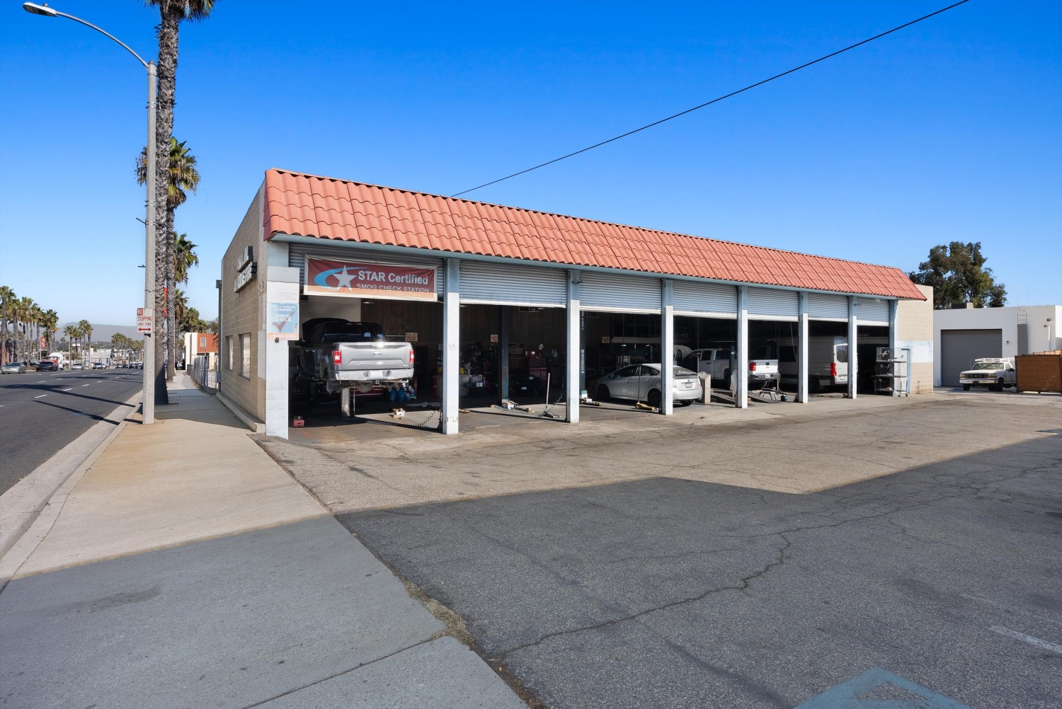 Elfyer - Signal Hill, CA House - For Sale