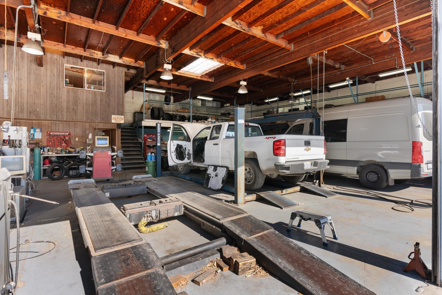 Elfyer - Signal Hill, CA House - For Sale