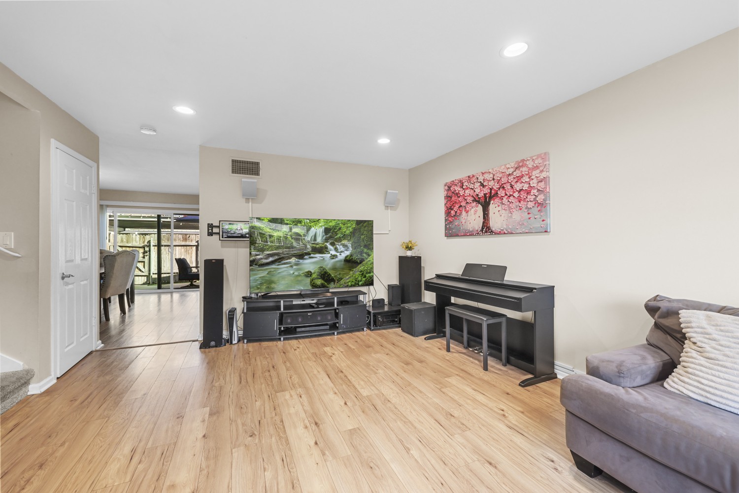 Elfyer - Cypress, CA House - For Sale