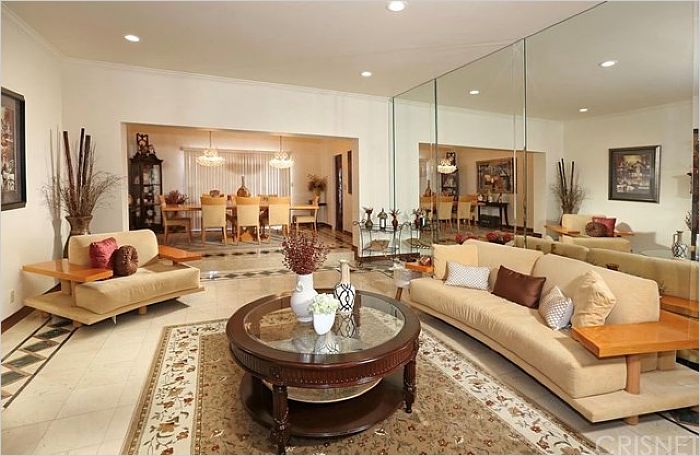 Elfyer - Burbank, CA House - For Sale