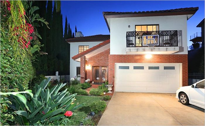 Elfyer - Burbank, CA House - For Sale