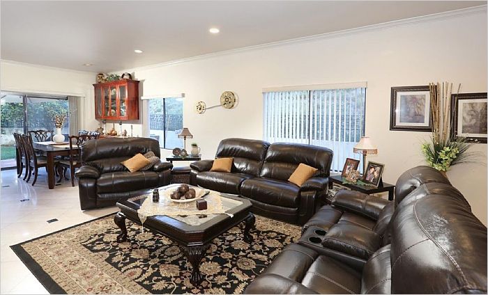 Elfyer - Burbank, CA House - For Sale