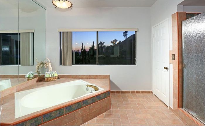 Elfyer - Burbank, CA House - For Sale