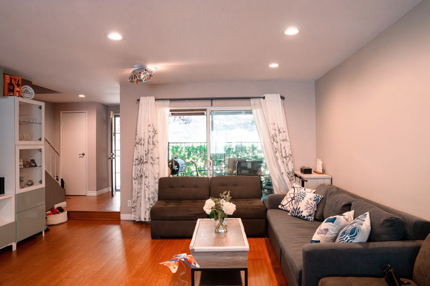Elfyer - Burbank, CA House - For Sale
