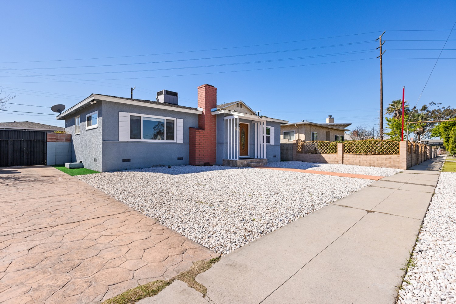 Elfyer - North Hollywood, CA House - For Sale