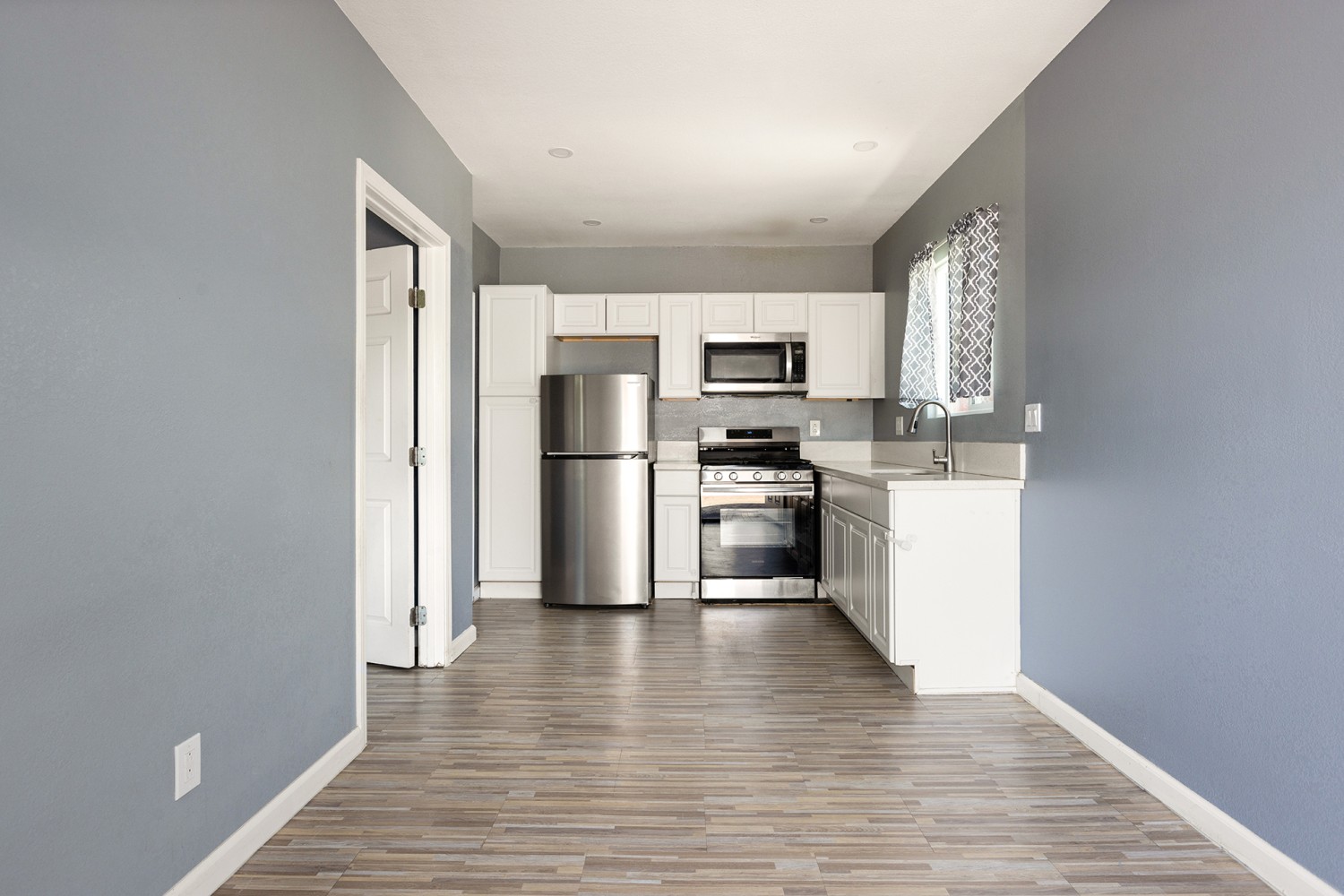 Elfyer - North Hollywood, CA House - For Sale