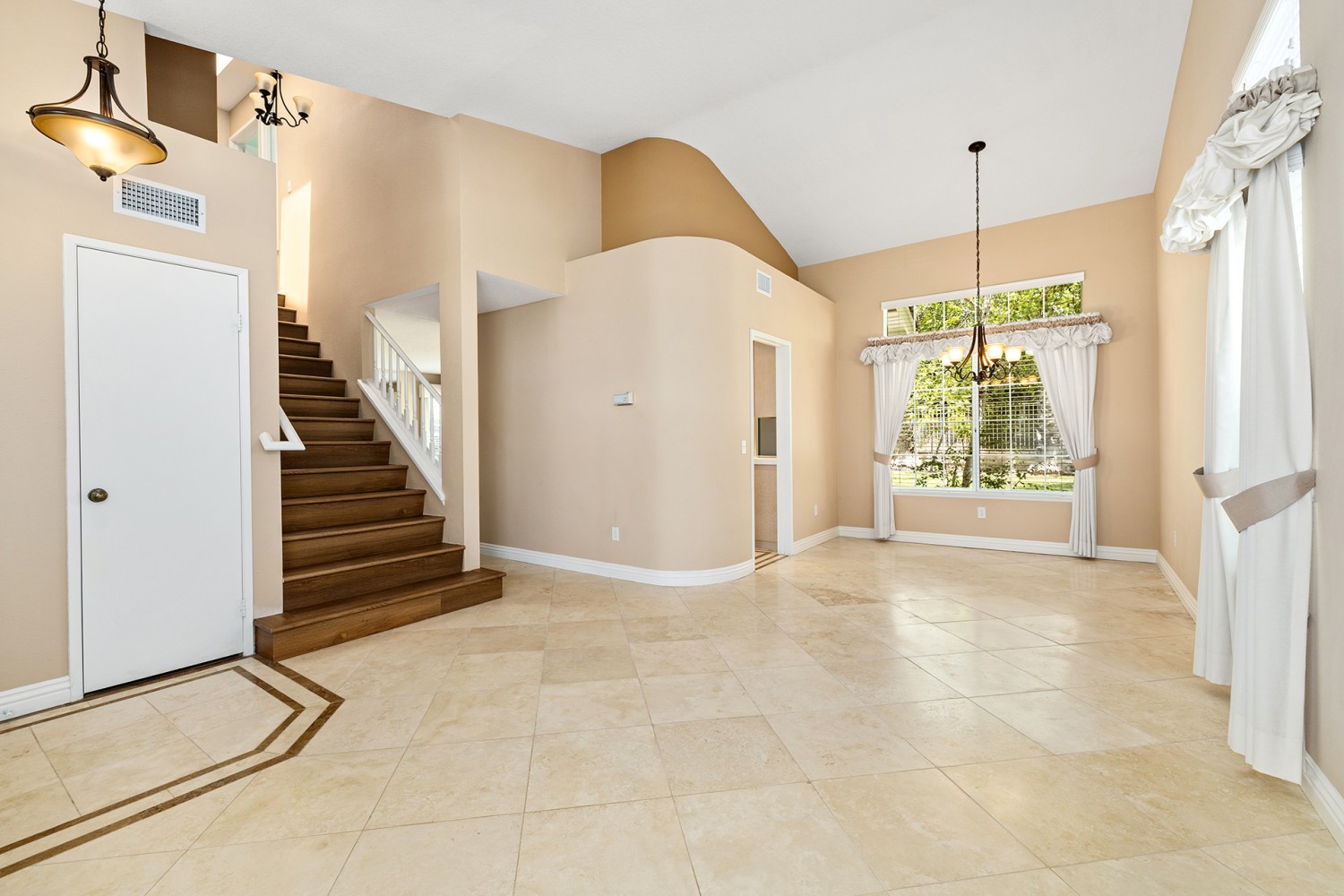 Elfyer - Valencia, CA House - For Sale