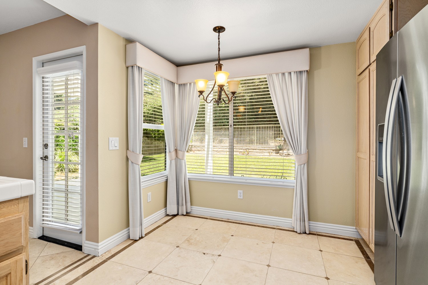 Elfyer - Valencia, CA House - For Sale