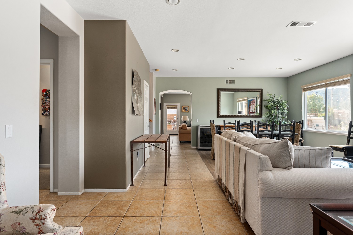 Elfyer - Stevenson Ranch, CA House - For Sale